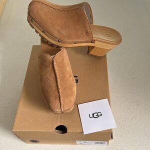 UGG Clog (Judi) Never Worn!!